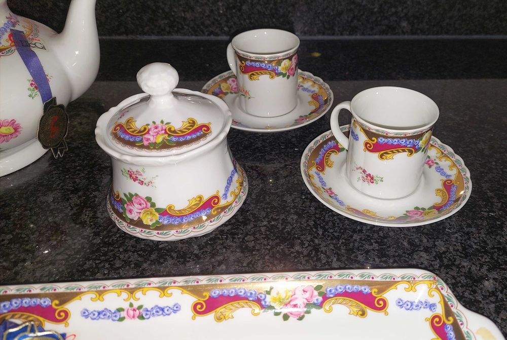 Serviço Porcelanas LG - T. Limoges - pintadas à mão