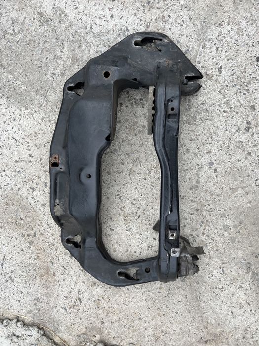 Траверса лапа акпп Бмв е70 е71 х6 х5 f15 f16 ф15 ф16 bmw