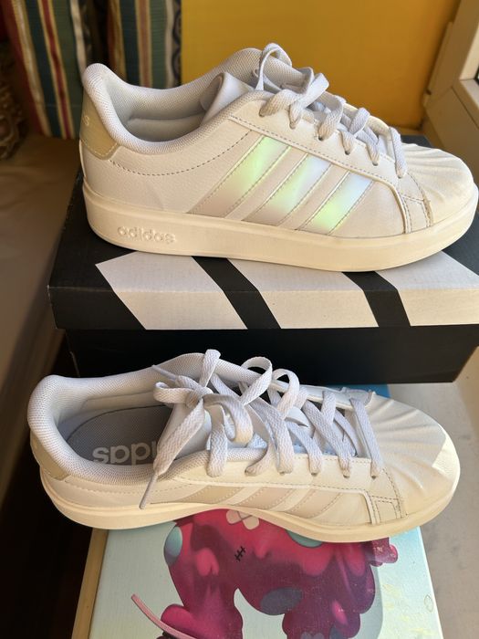 Adidasy biale z padagonem kupione w CCc