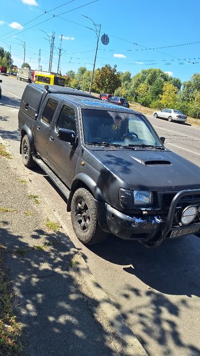Nissan Navara 2.5 дизель 4×4 -1999