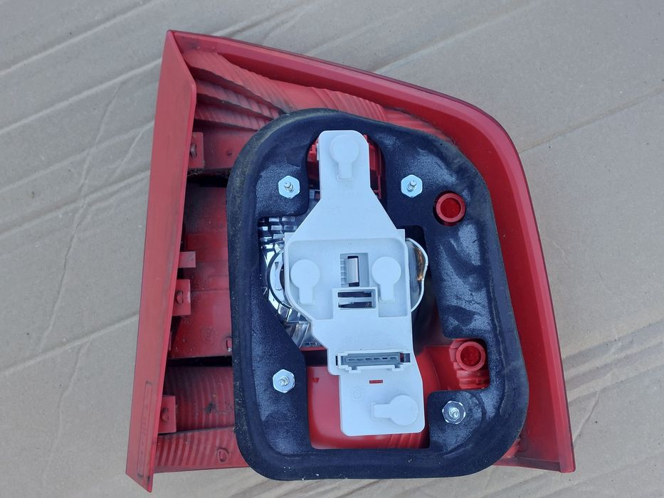 skoda octavia ii 2 kombi lampa tył tylna lewa 1z9945095b 1z9945257 oryginał