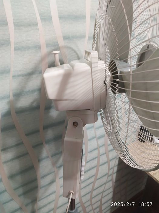 Вентилятор підлоговий SATURN