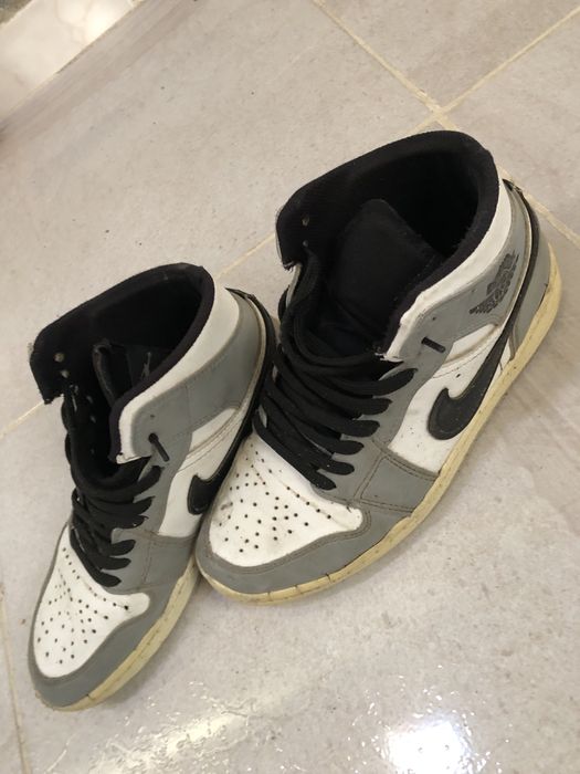 Jordan 1 sinzento e branco