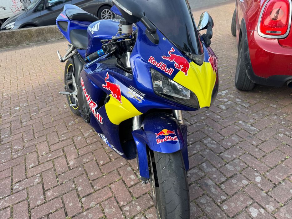 Honda cbr1000rr fireblade