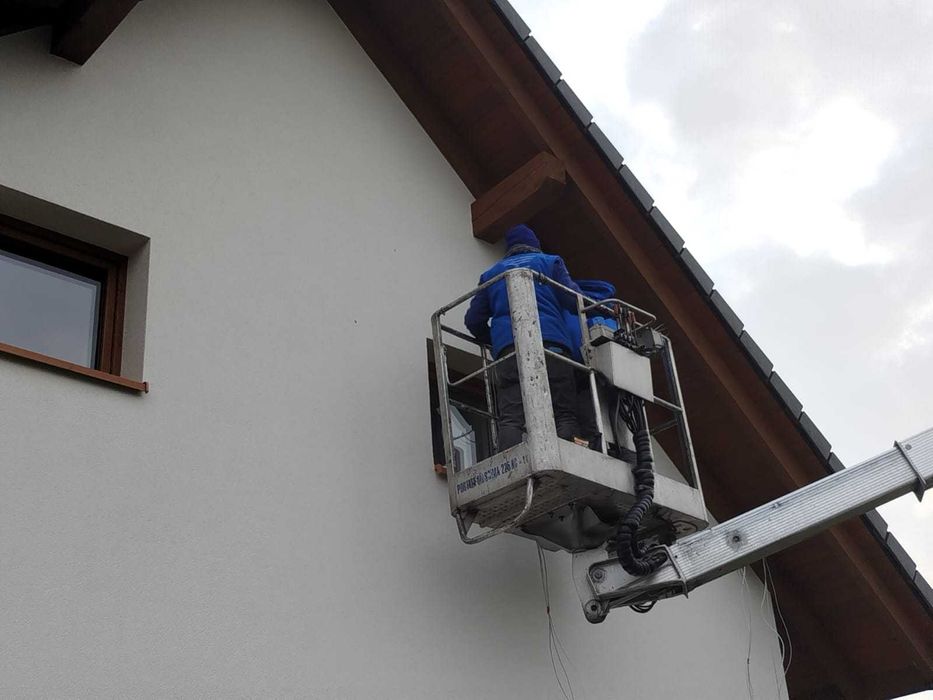Monitoring Kamery Montaż instalacja Wideodomofony Napędy do bram