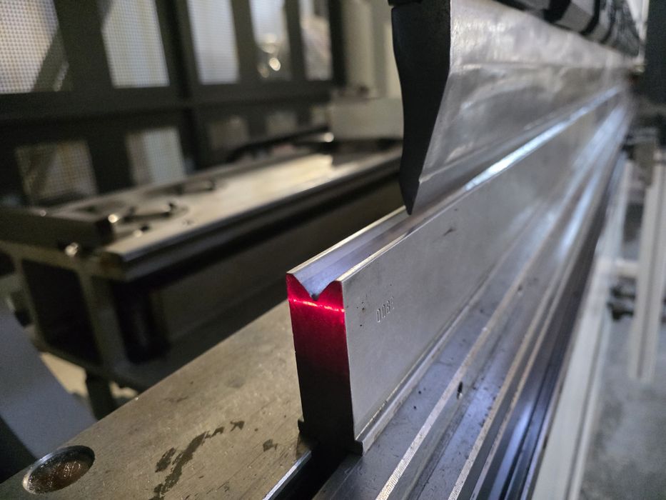 Prasa Krawędziowa krawedziarka zaginarka LVD PPEB 135.ton 3m w 8 osi