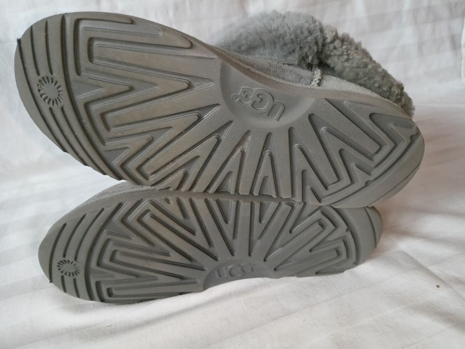 UGG Australia roz. 37 - dł.wkł. 23,5 cm- skóra- super stan