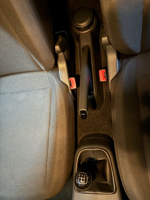 VW Up cinzento 1.0 gasolina