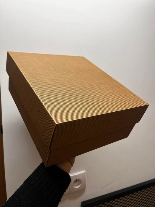 Pudełko kartonowe - prezentowe / ozdobne 300x250x120 mm fala EF