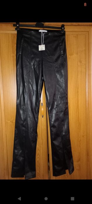 Śliczne spodnie eko skóra S z metką