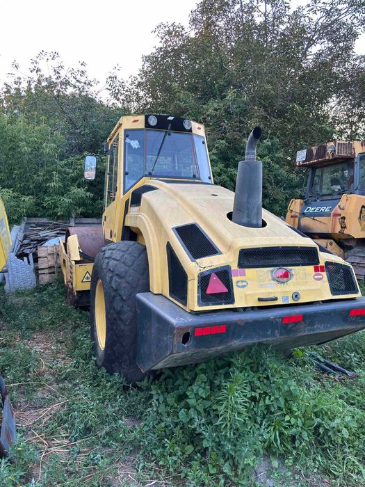 Продам  дорожний каток  BOMAG