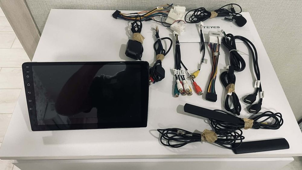 Авто  магнітола.