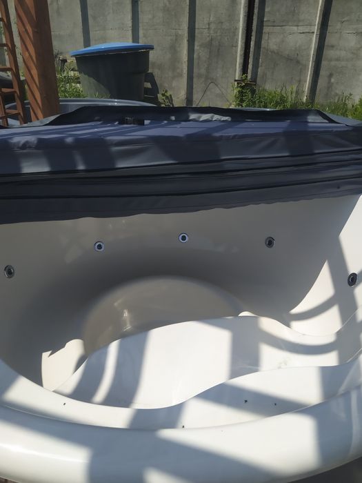 Сучасні стильні Чани з джакузі, офуро , купель.