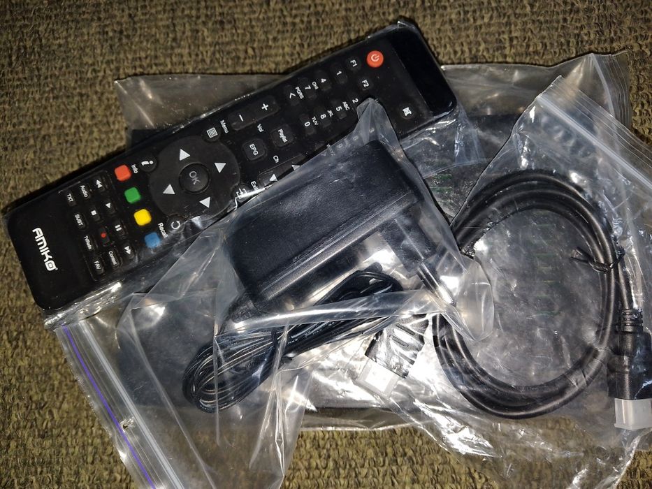 Amiko Viper 4K Combo: комбінований DVB-S2X + DVB-T2/C ресивер Linux E2
