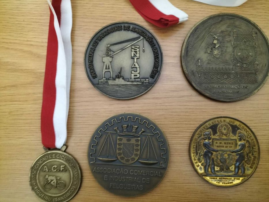 Medalhas diversos temas