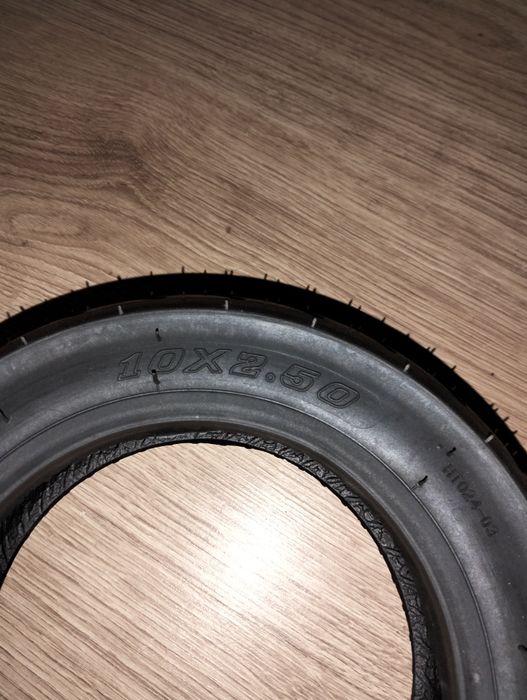 Pneu de trotinete elétrica