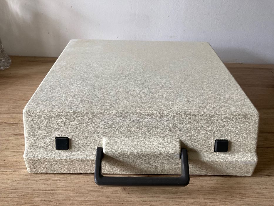 Máquina de escrever ***  Olympia