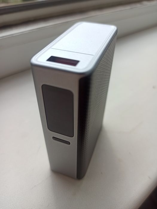 Повербанк (Power bank) 10000 mAh зі швидкою зарядкою. Компактний і надійний.