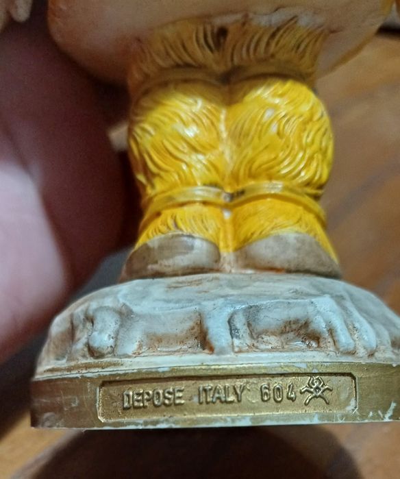 Estatueda de esquimó italiana.