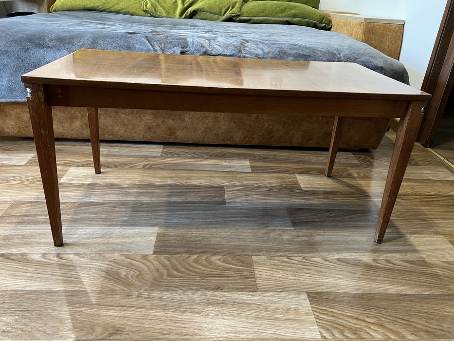 Журнальный столик