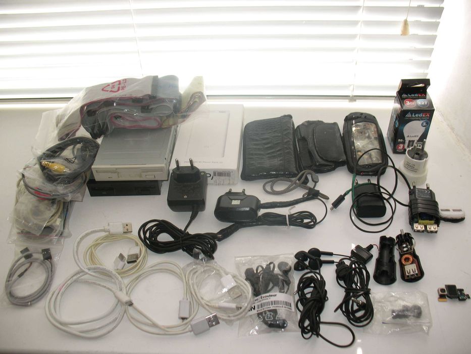 Продаю разные комплектующие для компъютеров(телефонов) и прочее