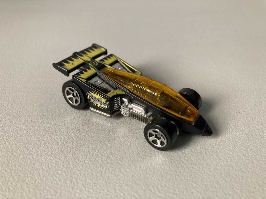 Hot Wheels 1987 Air Circus Shadow Jet