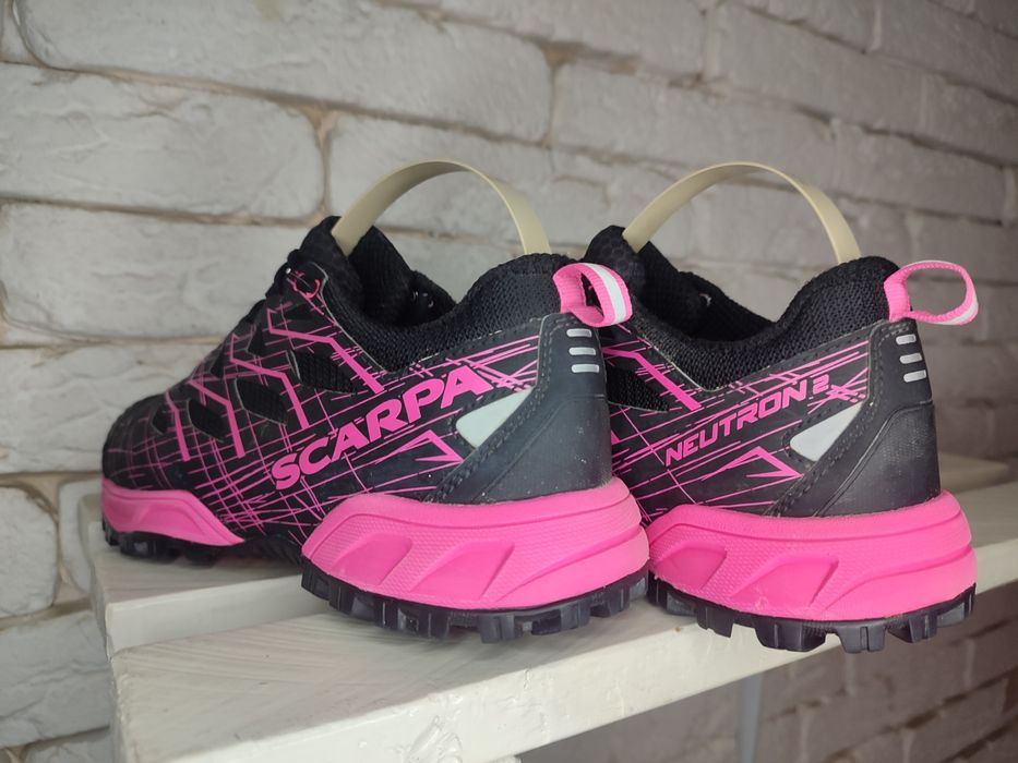 Scarpa Neutron 2 WMN Італія бігові трейлові кросівки 24см