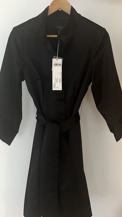 Czarny elegancki płaszcz firmy Solar