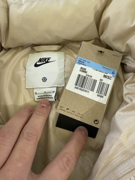Пуховик куртка Nike club puffer beige