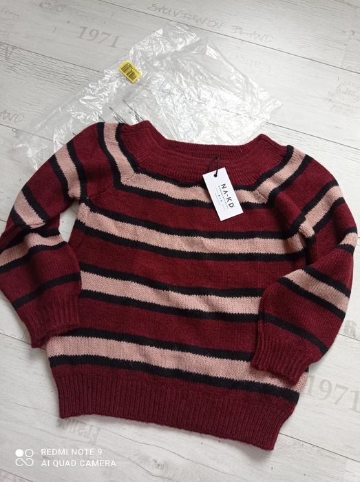 Теплий укорочений світер