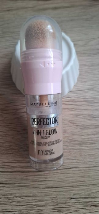 MAYBELLINE Instant Perfector 4-in-1