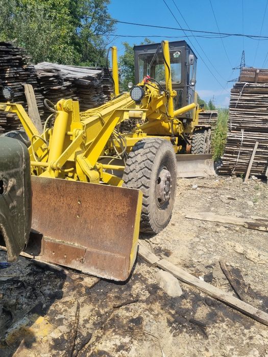 Автогрейдер в гарному стані