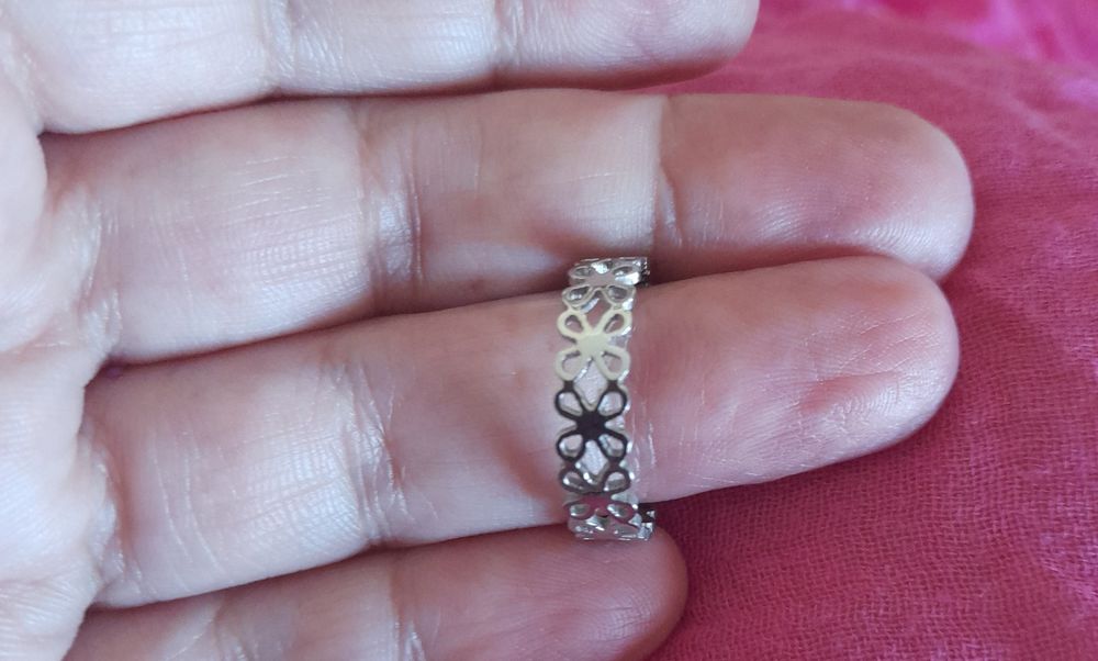 Brincos e anel em aço, marca Stone