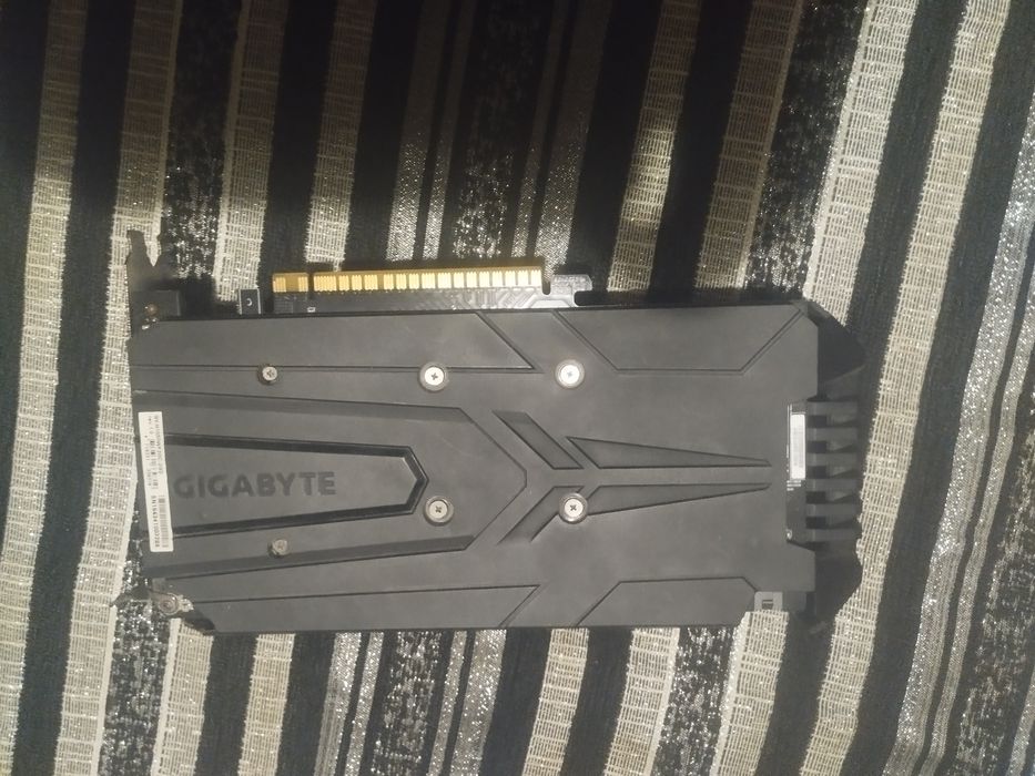 Обмен видеокарты 1050 от GIGABYTE на микрофон или на материнку проц