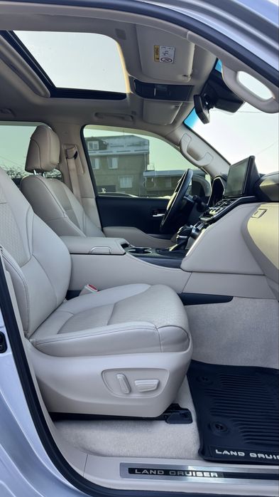 Toyota Land Cruiser Тойота 300 Premium 2022 р 3,3 дизель 10АКПП