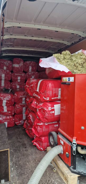 Wdmuchiwanie - Wełna skalna mineralna Rockwool Granrock wiązary sufity podwieszane izolacja ścian poddaszy stropodach docieplenie termomodernizacja