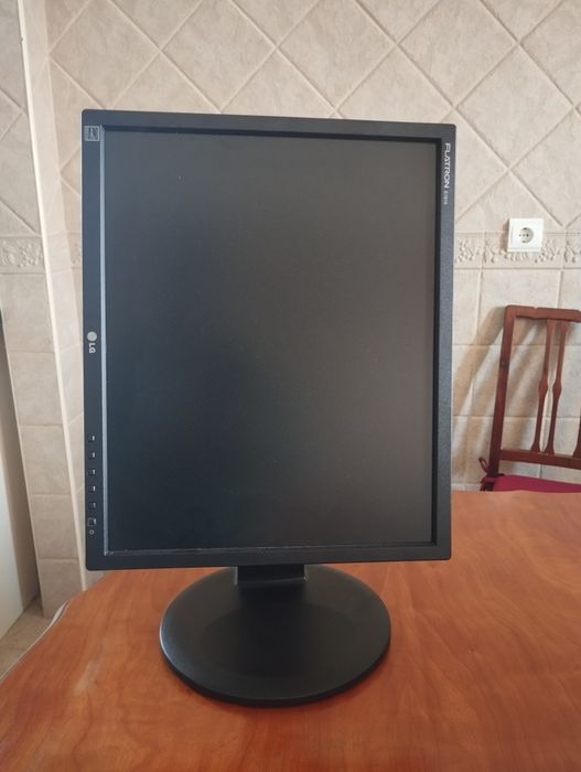 LG Monitor + Keyboard + Mouse64752187051394122