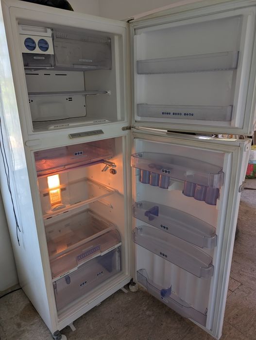 Холодильник Whirlpool Nofrost