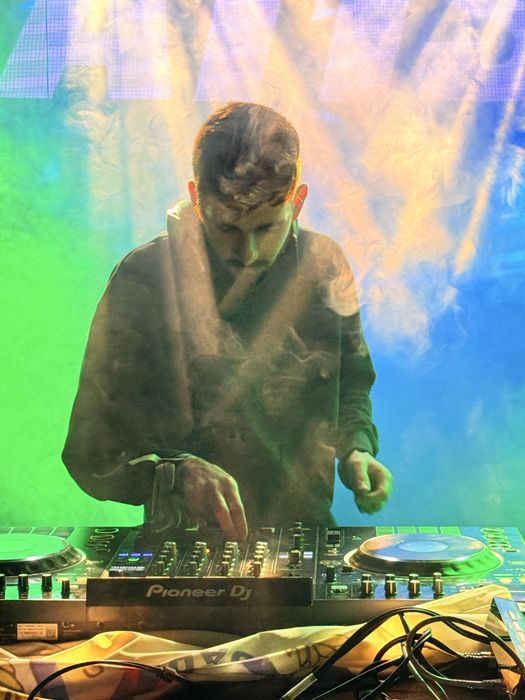 Contrata o teu DJ