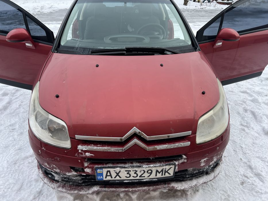 Продам власний автомобіль.