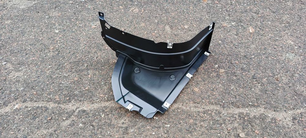 Підкрилок передній Audi Q3 2011-2018