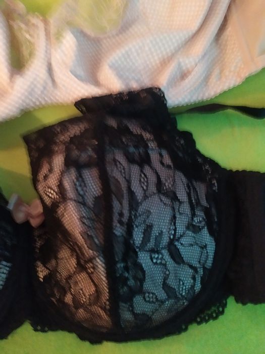 Продам бюстгальтера,большой размер