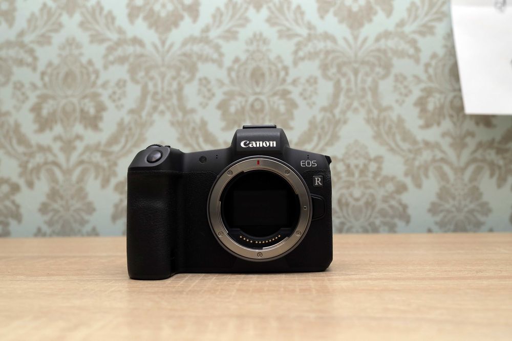 Canon EOS R body