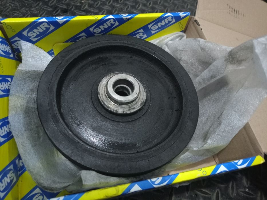 Продам шків коленвала,демфер bmw e 46 m47n