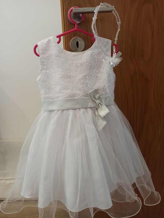 Vestido menina das alianças com tiara