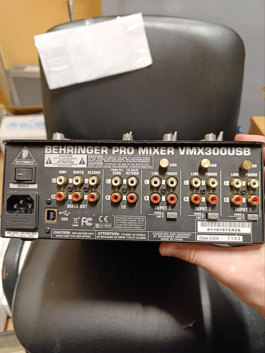 DJ-Мікшер Behringer Vmx300usb