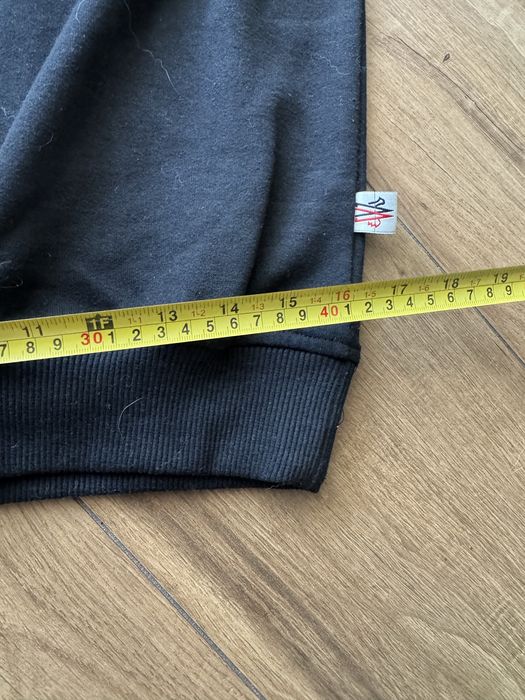 Moncler bluza męska L – czarna, logo na przodzie