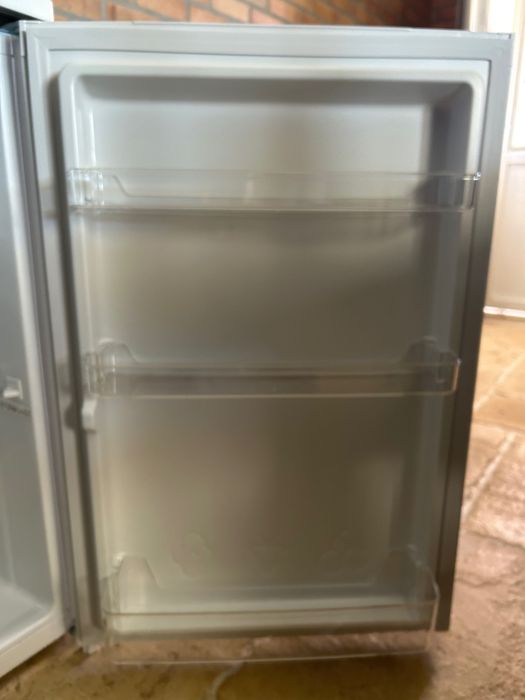 mini frigorífico(novo e sem uso)