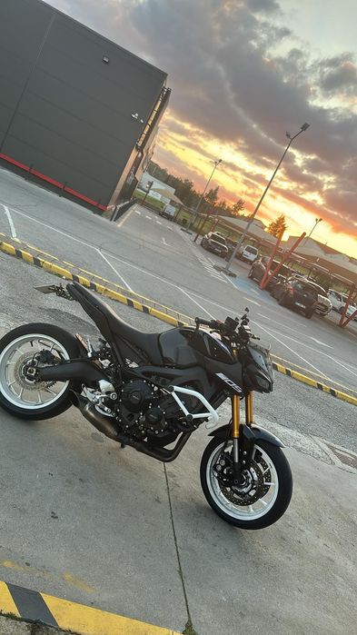 Mota Yamaha MT 09