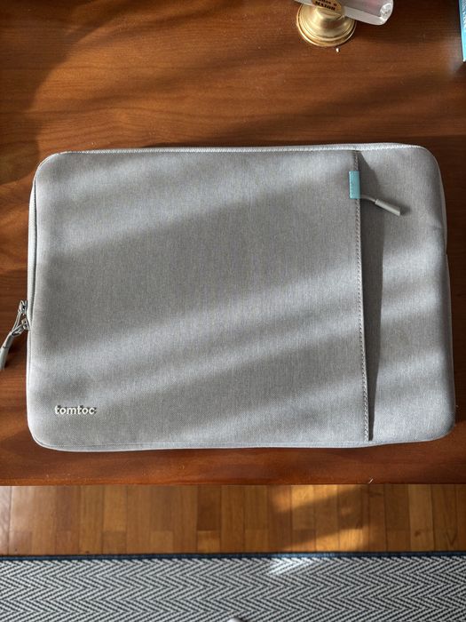 Macbook Air M2 15,5" 16gb RAM 256 GB SSD - (Como Novo)